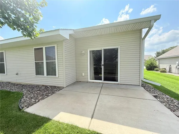 $345,000 | 853 Aurora Circle, Red Wing, MN 55066
