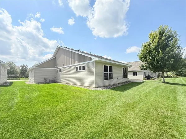 $345,000 | 853 Aurora Circle, Red Wing, MN 55066