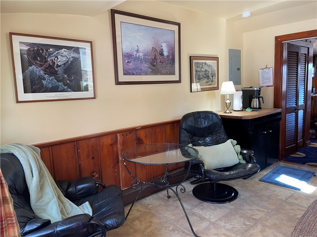 210 Boulevard Terrace Middletown, RI 02842 - Photo 18 of 18