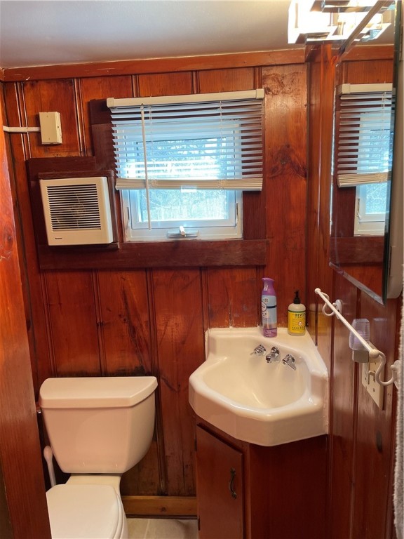 210 Boulevard Terrace Middletown, RI 02842 - Photo 10 of 18