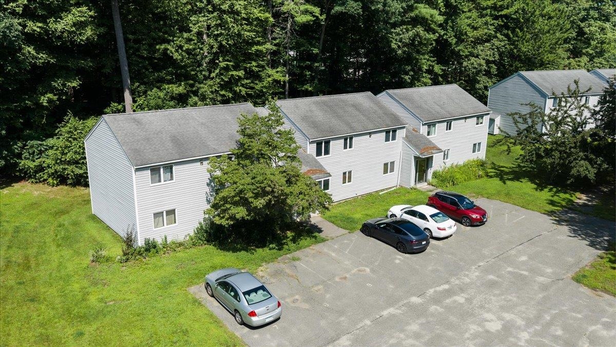 23 Old Stagecoach Road, Unit 10 Epping, NH 03042 - Photo 1 of 25 Gallery Image 1