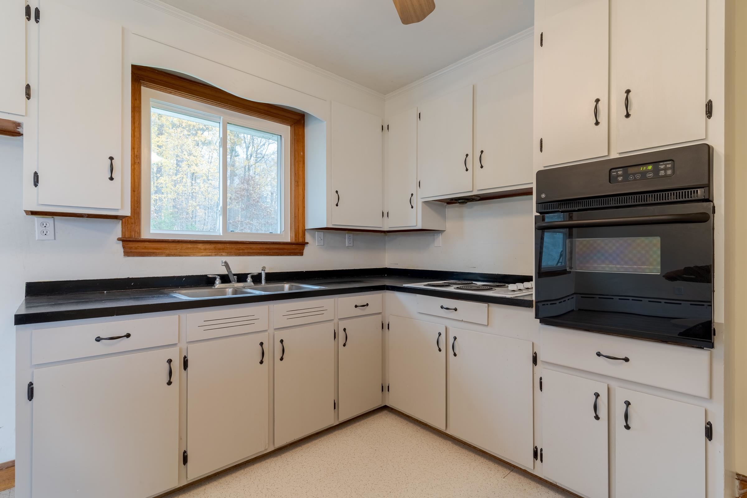 126 Dover Point Road Dover, NH 03820 - Photo 16 of 40