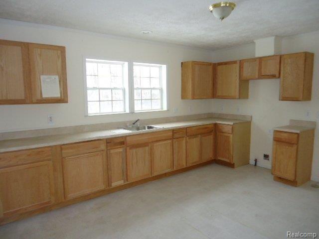 264-057289 Kitchen 2.JPG