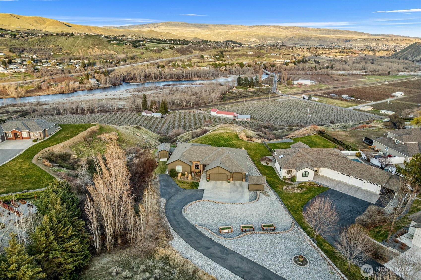 3045 Eastview Lane Wenatchee, WA 98801 - Photo 9 of 40