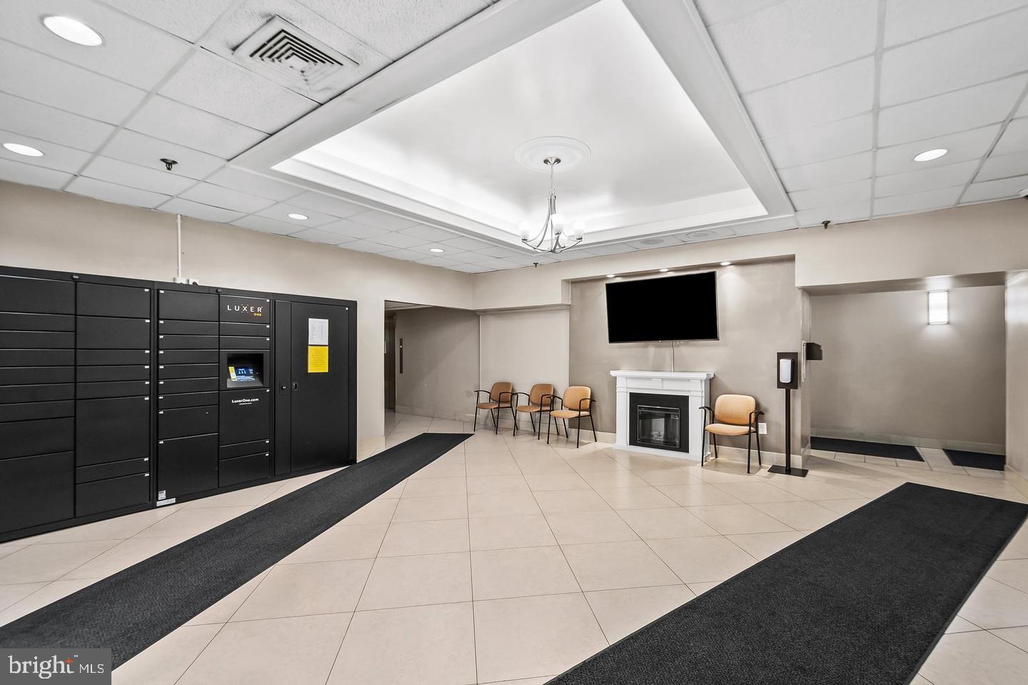 5911 Edsall Road, Unit 608 Alexandria, VA 22304 - Photo 7 of 42 Lobby view
