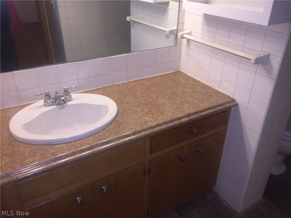 2949 Harriet Road Stow, OH 44224 - Photo 7 of 23 Gallery Image 7