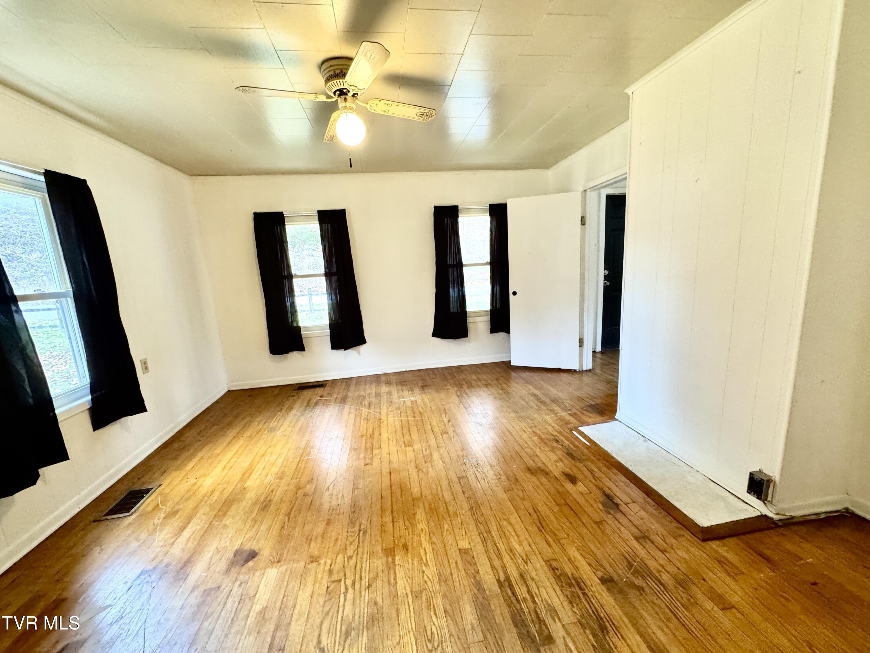 2342 Roda Road Appalachia, VA 24216 - Photo 26 of 30 EMPTY FRONT BEDROOM FROM BATH