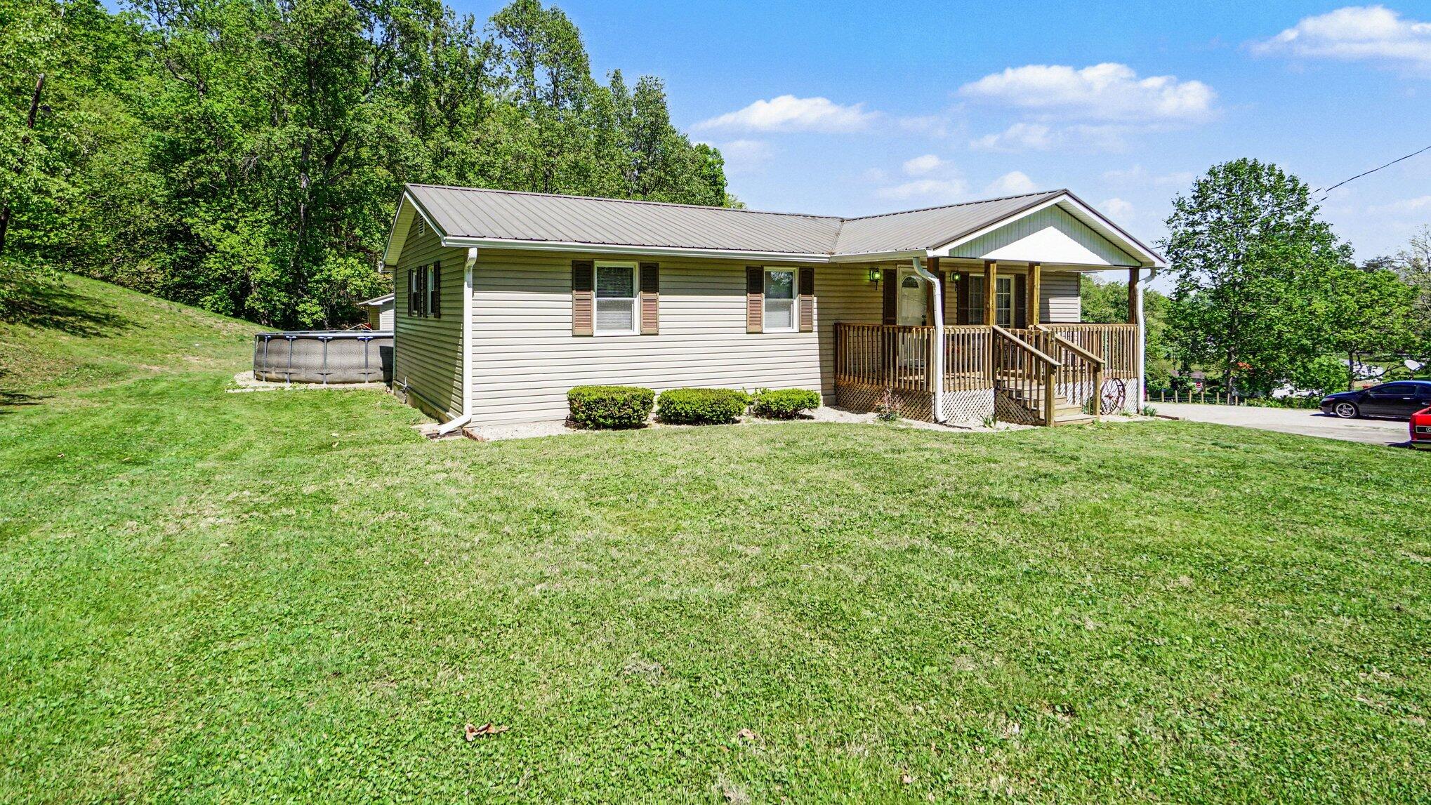306 Trapp-Goffs Cor Road Winchester, KY 40391 - Photo 3 of 31 003_file_2588
