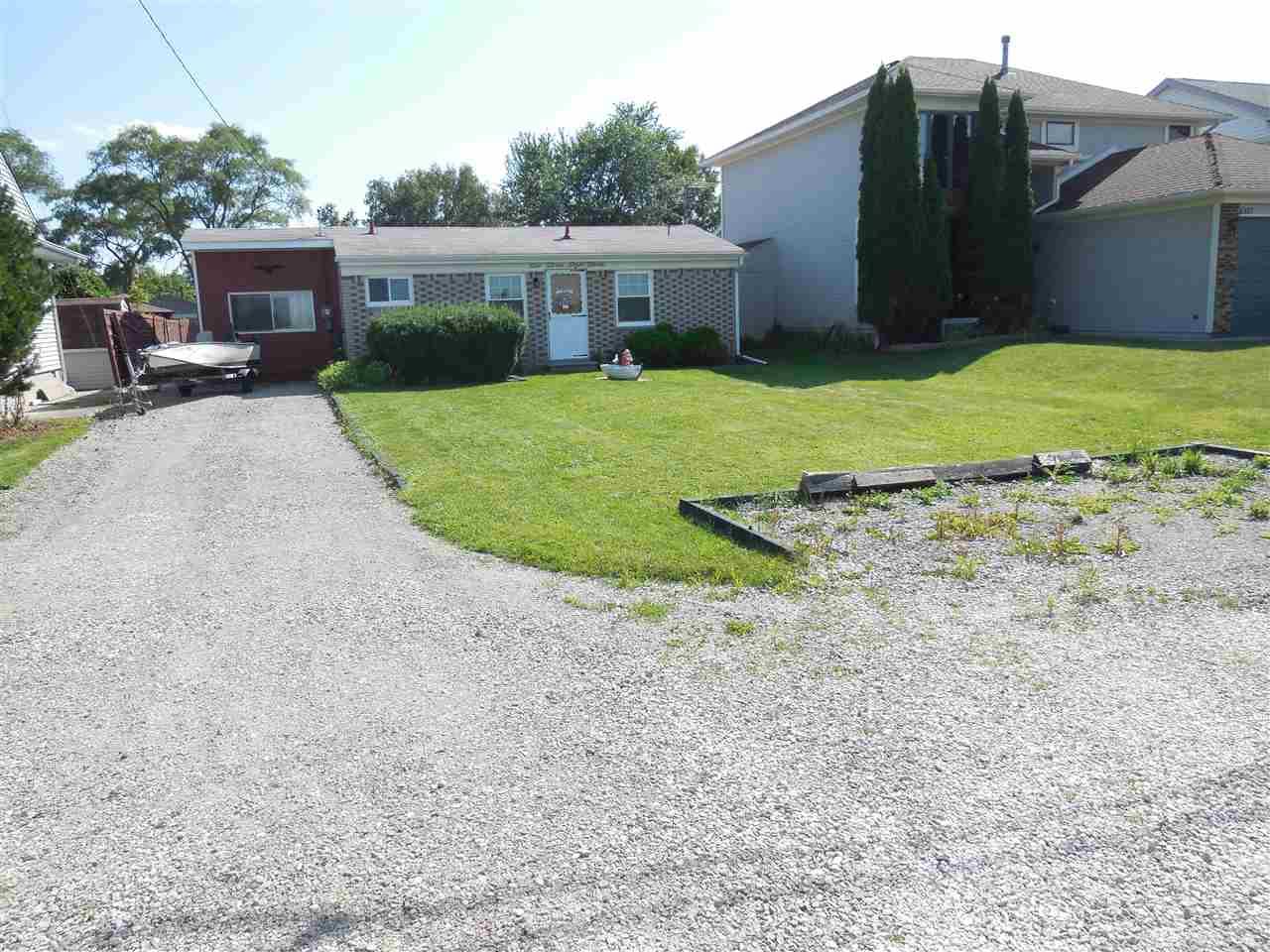 6383 Dyke Road Algonac, MI 48001 - Photo 8 of 27 31254403-7.JPG