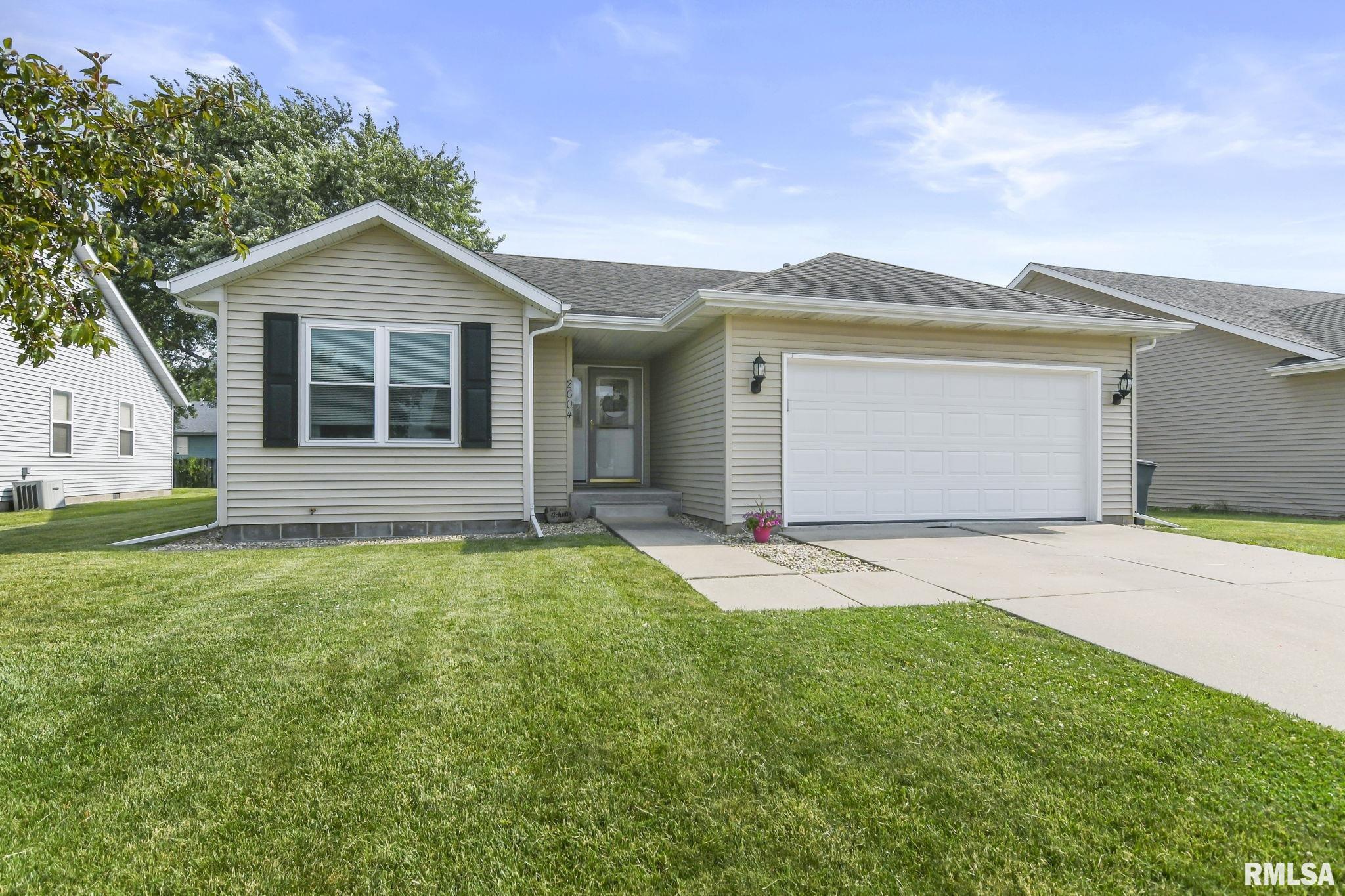 2604 Carl Prairie Drive Springfield, IL 62703 - Photo 1 of 34
