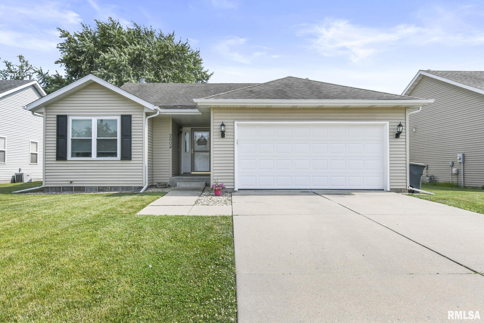 2604 Carl Prairie Drive Springfield, IL 62703 - Photo 3 of 34