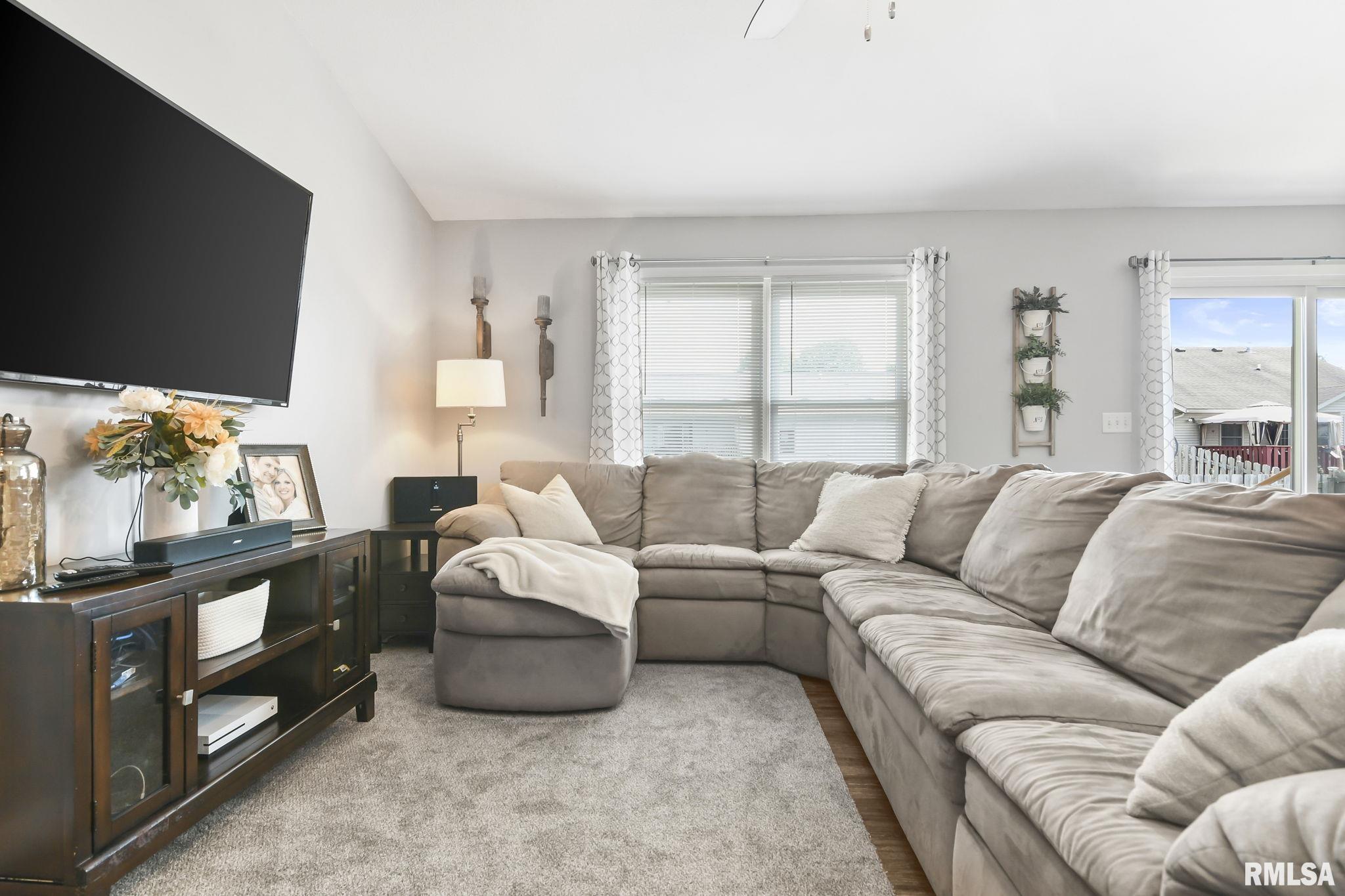 2604 Carl Prairie Drive Springfield, IL 62703 - Photo 4 of 34