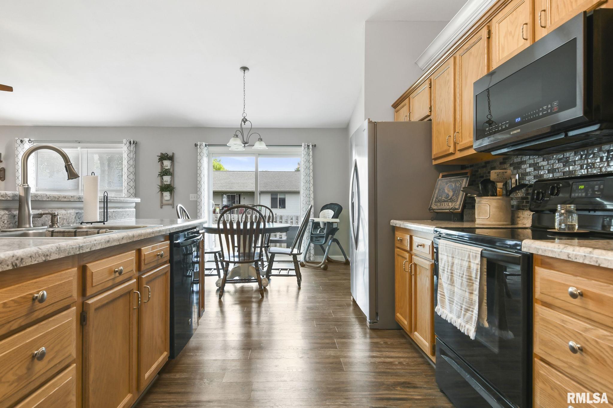 2604 Carl Prairie Drive Springfield, IL 62703 - Photo 7 of 34