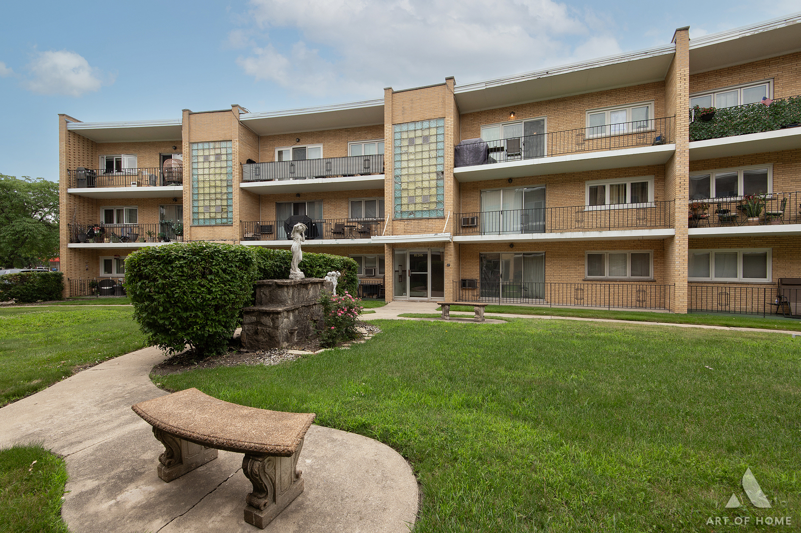 10316 South Pulaski Road, Unit 303 Oak Lawn, IL 60453 - Photo 1 of 25