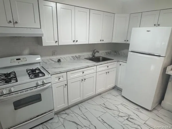 $2,850 | 78-11 24th Avenue | Jackson Heights