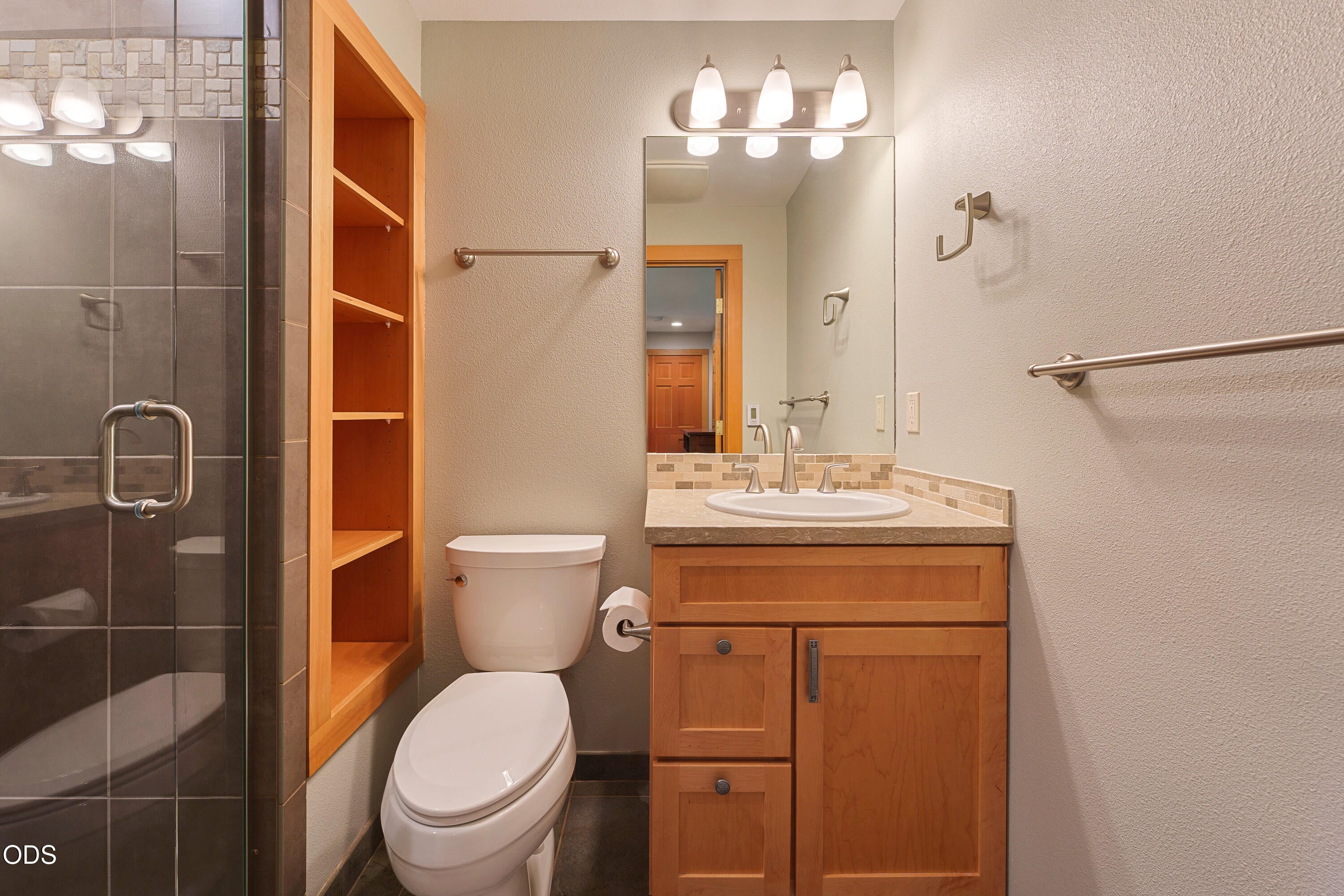 13402 Anapholis, Unit 304 Black Butte Ranch, OR 97759 - Photo 67 of 98 Gallery Image 67