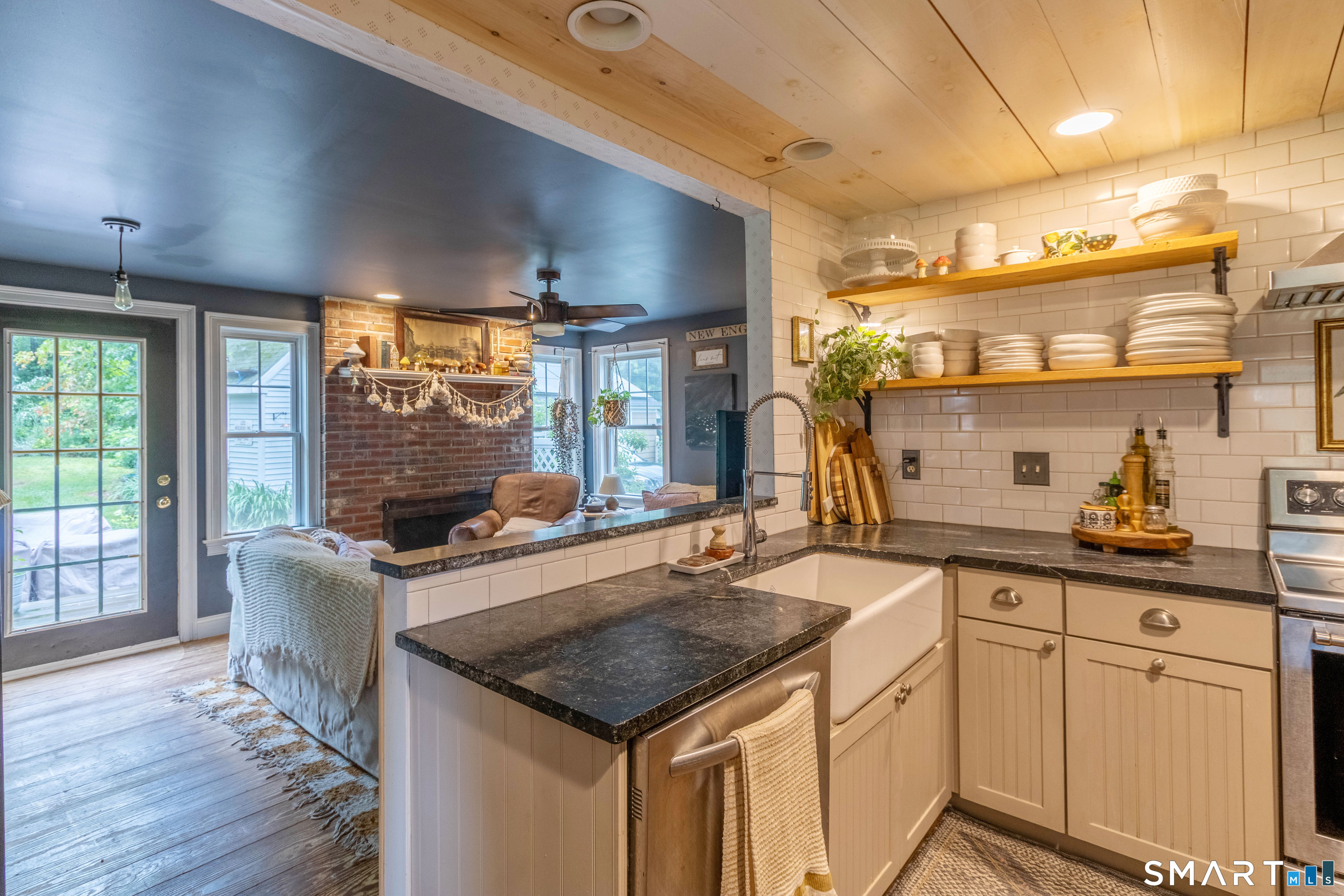 18 Hicksville Road Cromwell, CT 06416 - Photo 14 of 34
