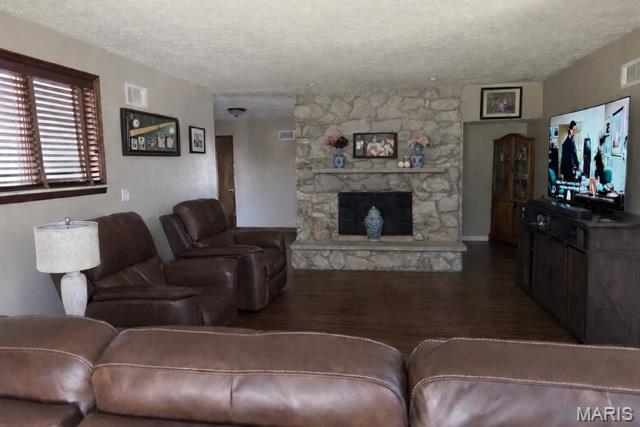 106 West 4th Street Hoffman, IL 62250 - Photo 10 of 28