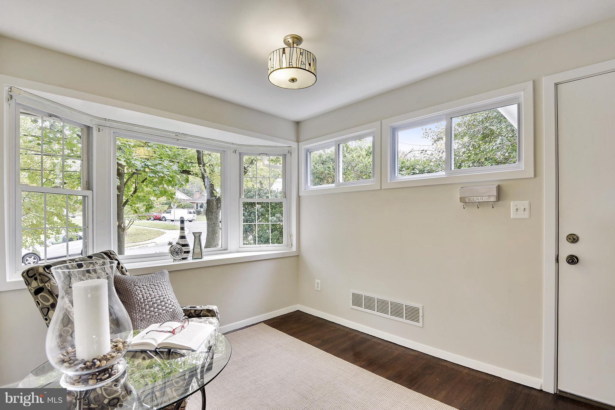9906 Forest Grove Drive Silver Spring, MD 20902 - Photo 14 of 29 Interior (General)