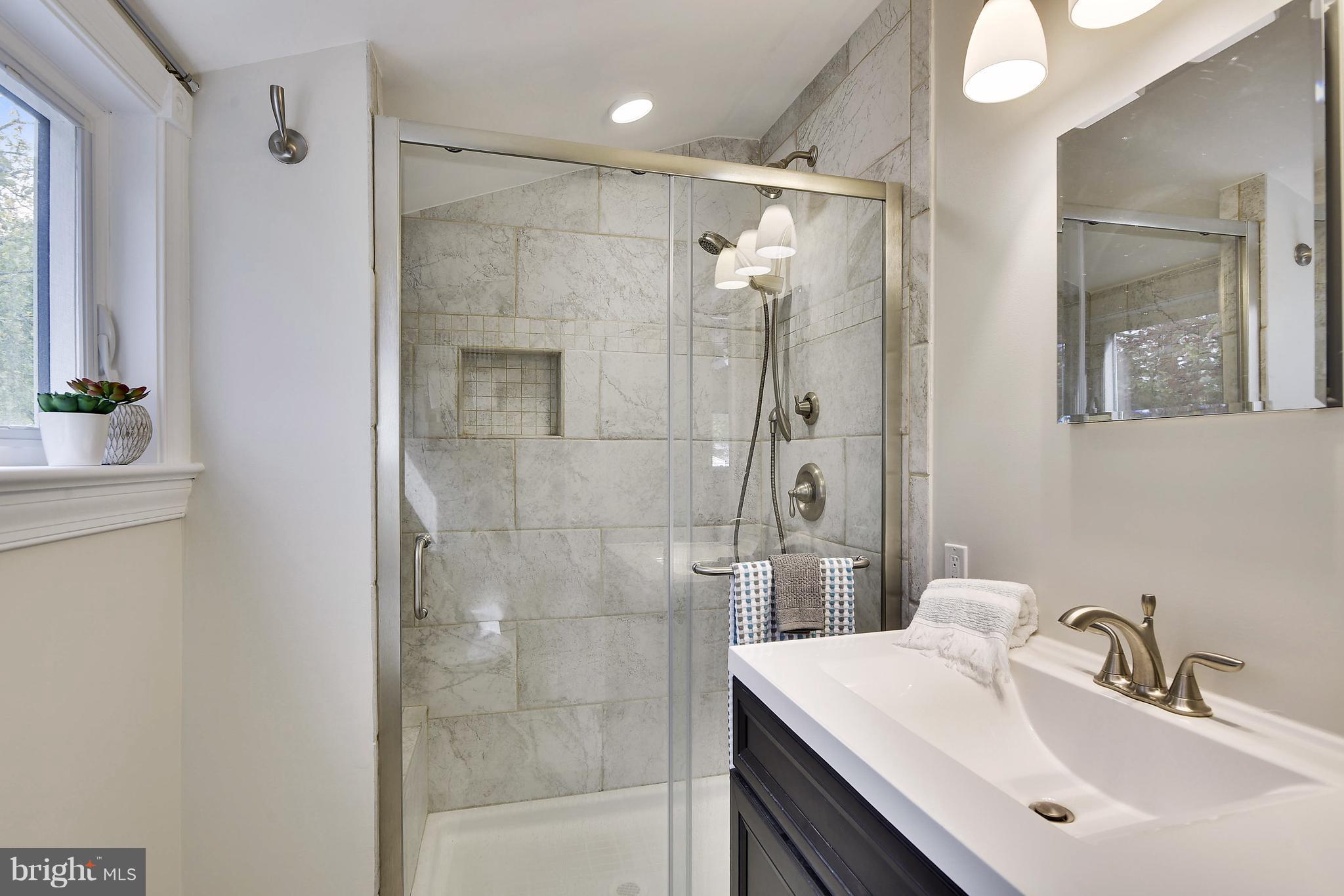 9906 Forest Grove Drive Silver Spring, MD 20902 - Photo 17 of 29 Bath