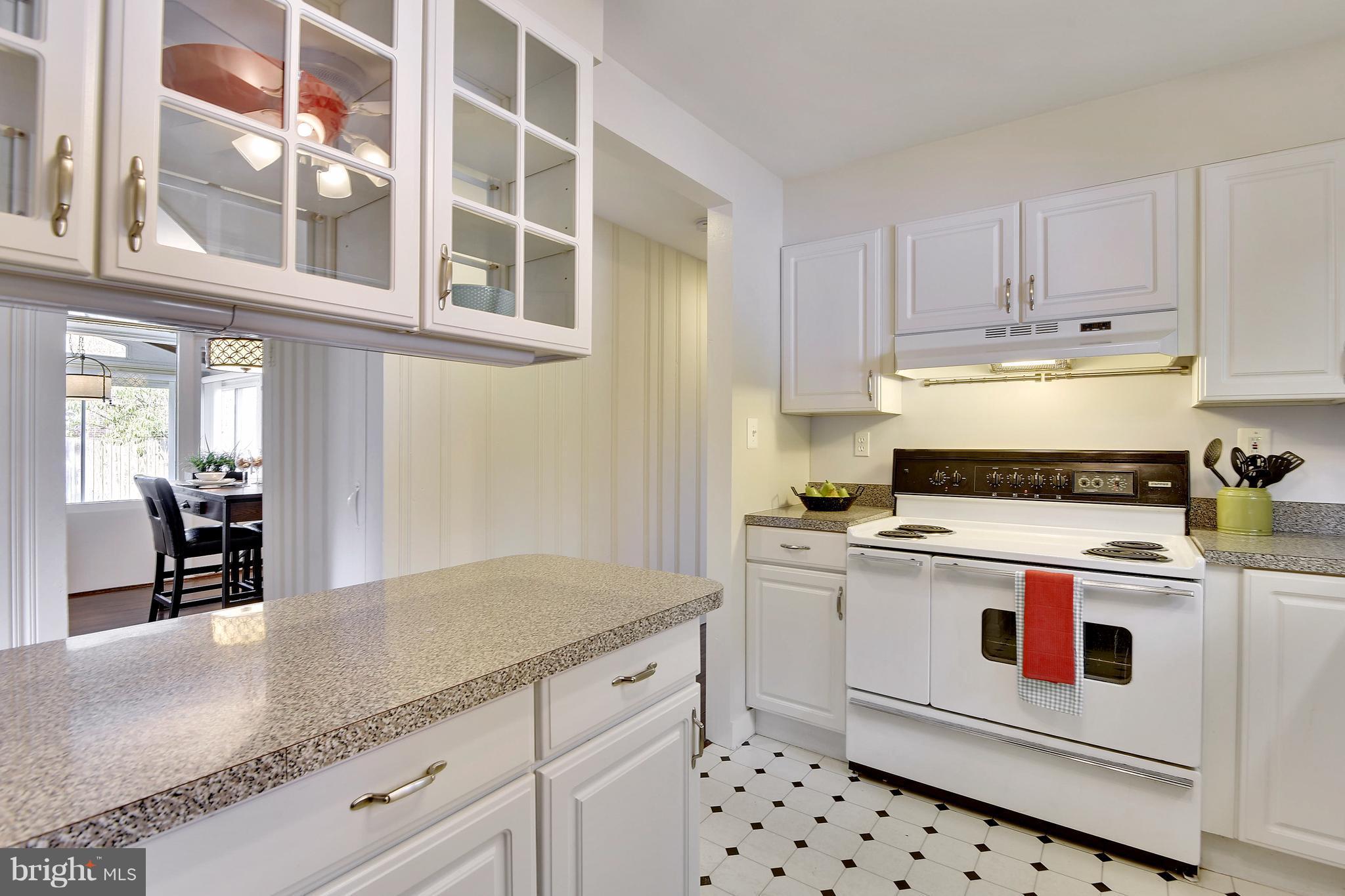 9906 Forest Grove Drive Silver Spring, MD 20902 - Photo 6 of 29 Kitchen