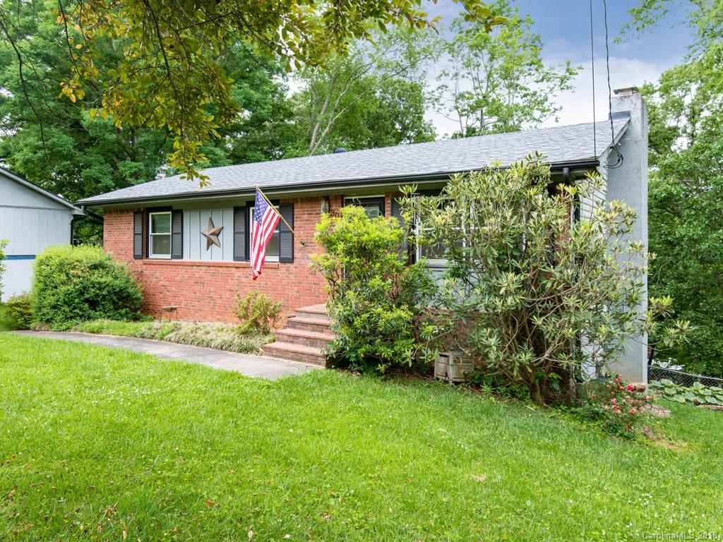 30 Fieldcrest Road Arden, NC 28704 - Photo 2 of 33 Gallery Image 2
