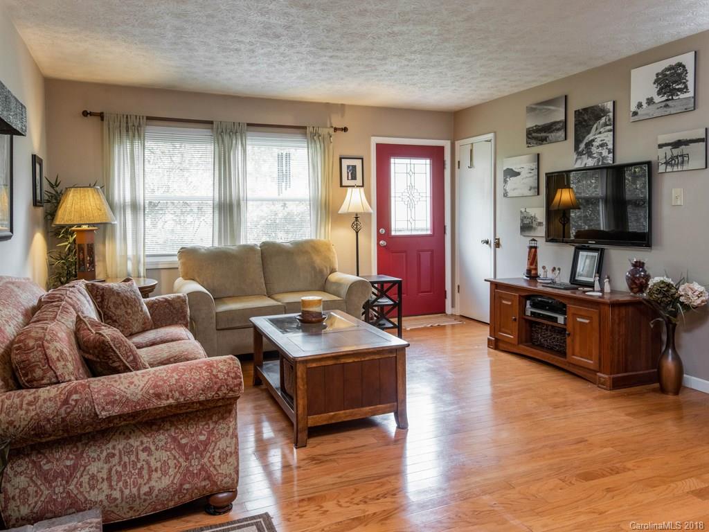 30 Fieldcrest Road Arden, NC 28704 - Photo 4 of 33 Gallery Image 4