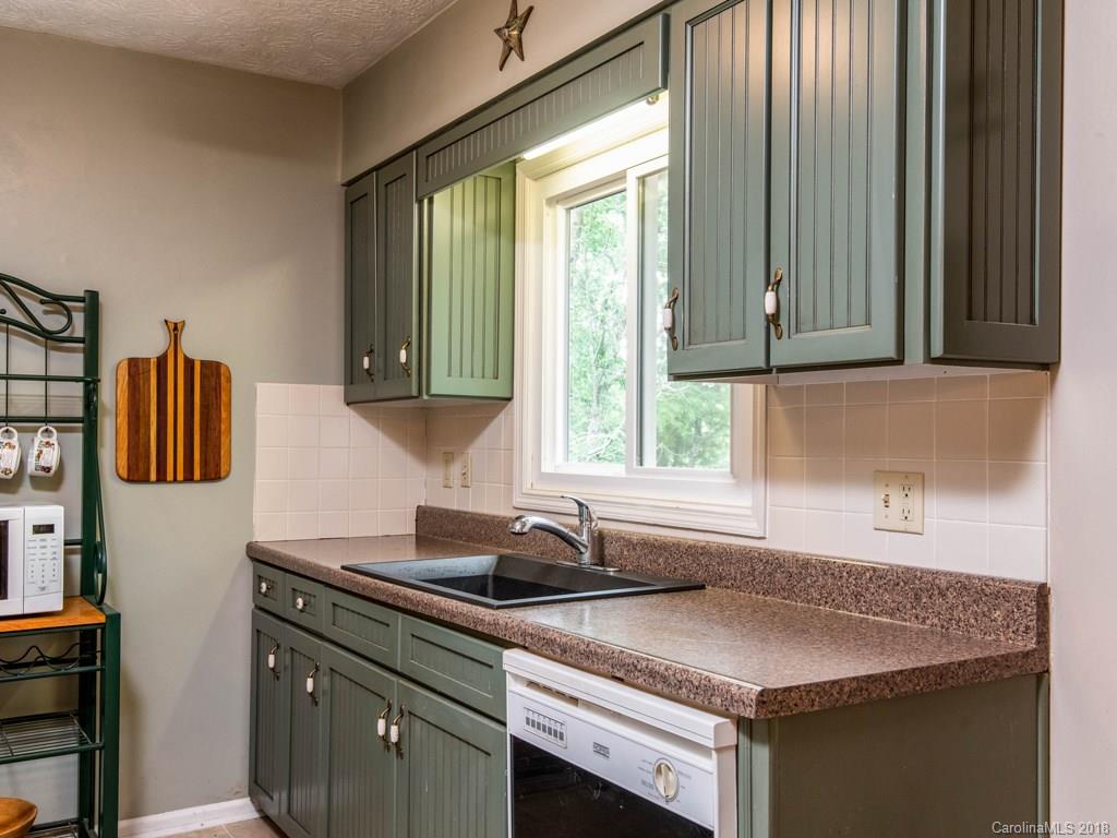 30 Fieldcrest Road Arden, NC 28704 - Photo 9 of 33 Gallery Image 9