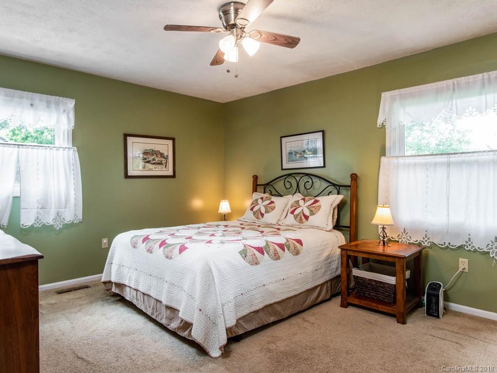 30 Fieldcrest Road Arden, NC 28704 - Photo 10 of 33 Gallery Image 10