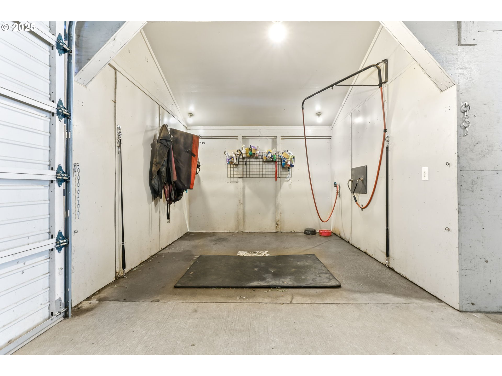 31708 Northeast Wand Road Troutdale, OR 97060 - Photo 27 of 47 Barn