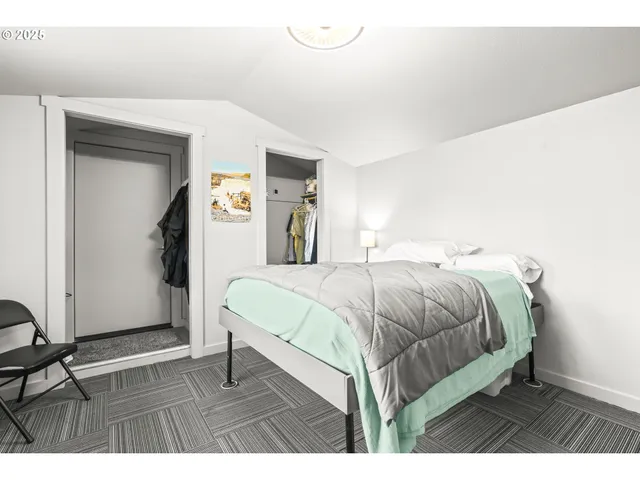 $1,600,000 | 31708 Northeast Wand Road, Troutdale, OR 97060