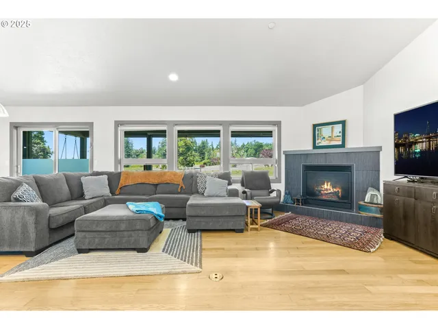 $1,600,000 | 31708 Northeast Wand Road, Troutdale, OR 97060