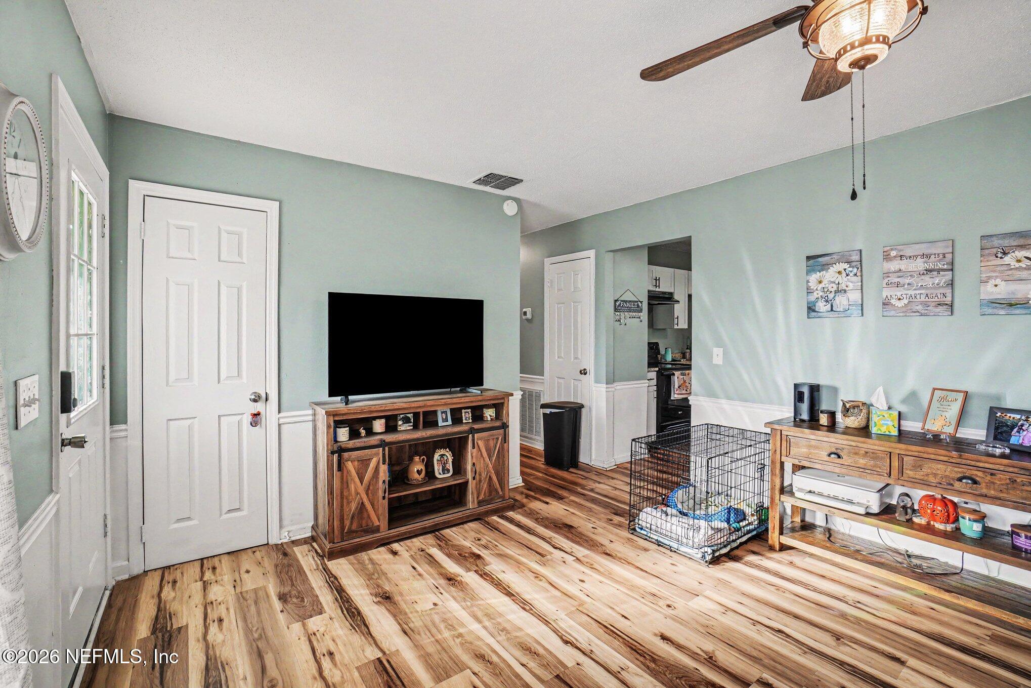 110 Horse Landing Road Satsuma, FL 32189 - Photo 7 of 28 007_file_2206