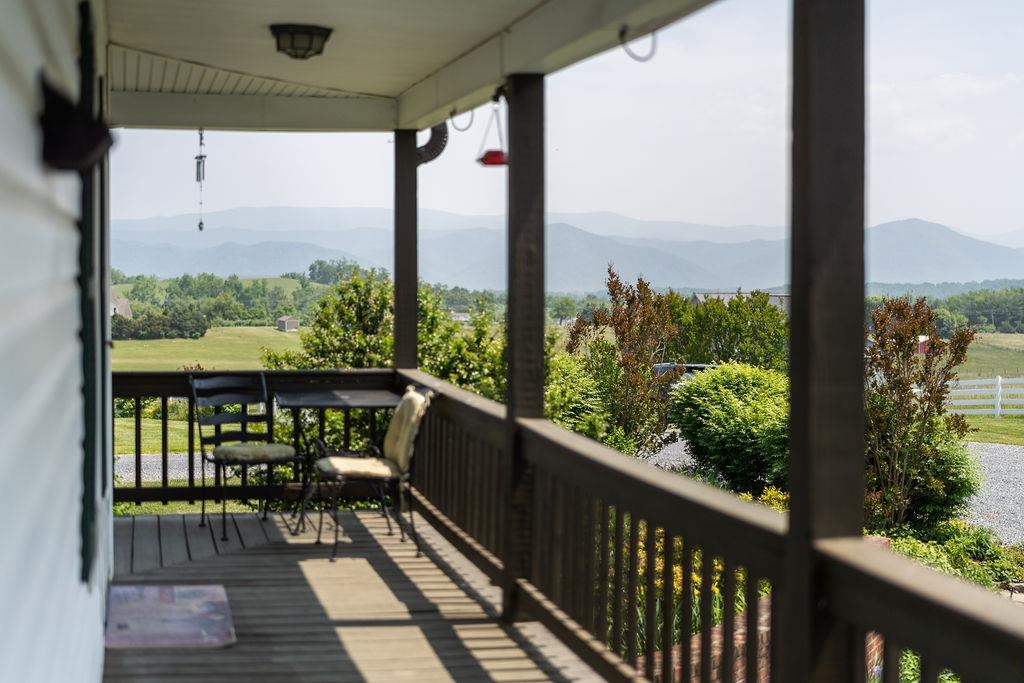 150 Ridgemore Drive Raphine, VA 24472 - Photo 4 of 75
