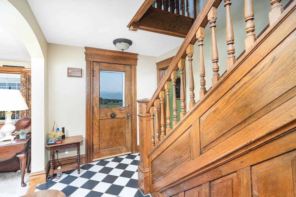 150 Ridgemore Drive Raphine, VA 24472 - Photo 8 of 75 a view of an entryway with a workspace