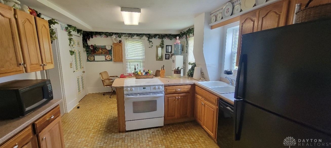 9814 Castine-Gordon Road Laura, OH 45337 - Photo 10 of 23 Kitchen