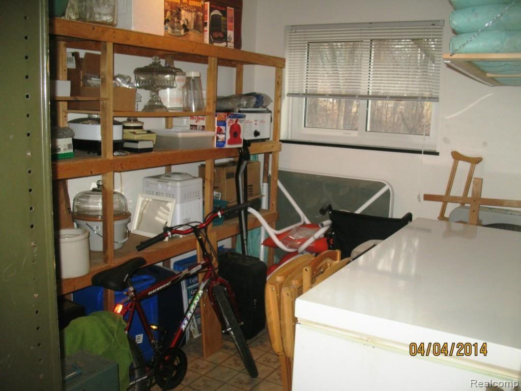 1260 Grebe Road Highland, MI 48357 - Photo 23 of 35 IMG_4425.jpg