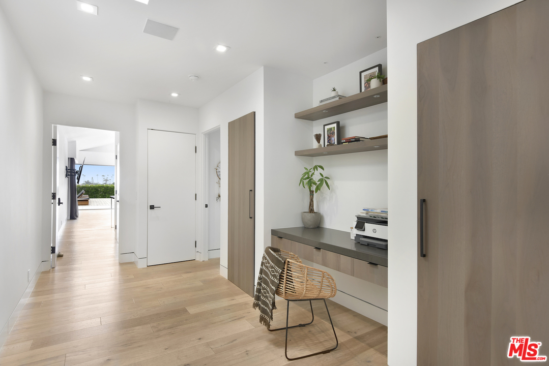 6721 Wandermere Road Malibu, CA 90265 - Photo 14 of 19 Gallery Image 14