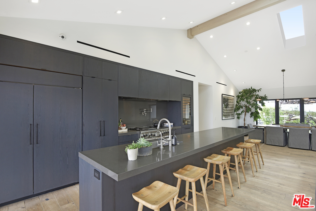 6721 Wandermere Road Malibu, CA 90265 - Photo 8 of 19 Gallery Image 8