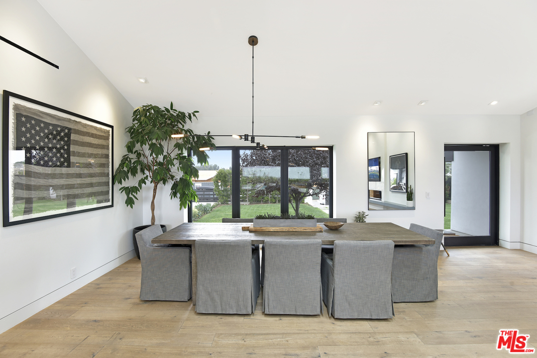 6721 Wandermere Road Malibu, CA 90265 - Photo 9 of 19 Gallery Image 9