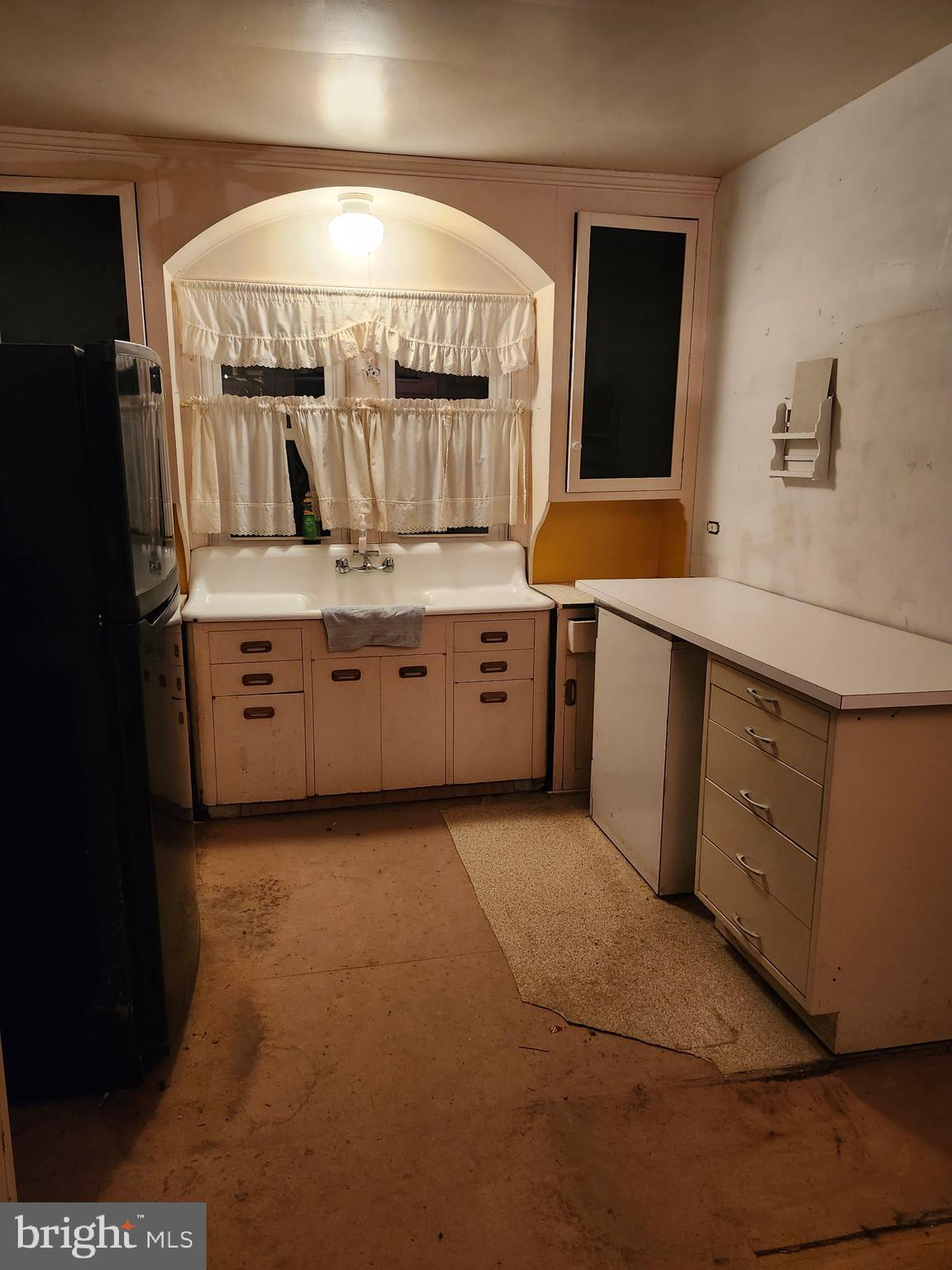 826 Trail Avenue Frederick, MD 21701 - Photo 29 of 30 a bathroom with a sink and a mirror
