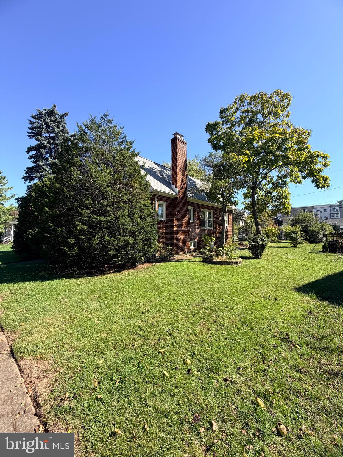 826 Trail Avenue Frederick, MD 21701 - Photo 4 of 30 a view of a garden