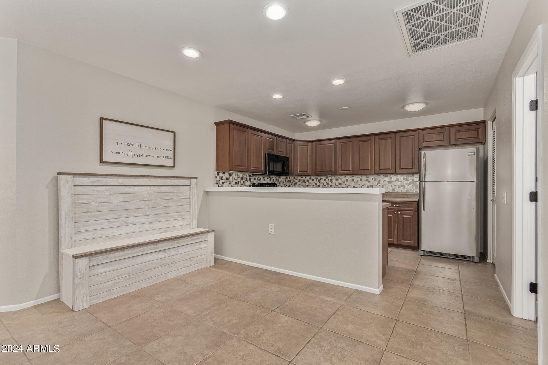 14300 West Bell Road, Unit 508 Surprise, AZ 85374 - Photo 9 of 34 0009-09 - Bell