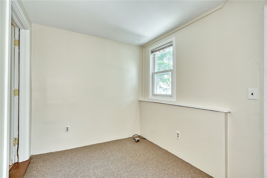 27 Martin Street Webster, NY 14580 - Photo 19 of 48 MUDROOM - REAR ENTRANCE