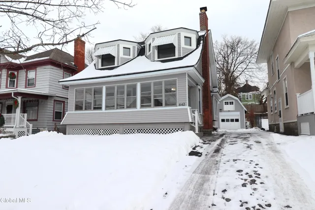 $2,800 | 442 Plymouth Avenue, Schenectady, NY 12308