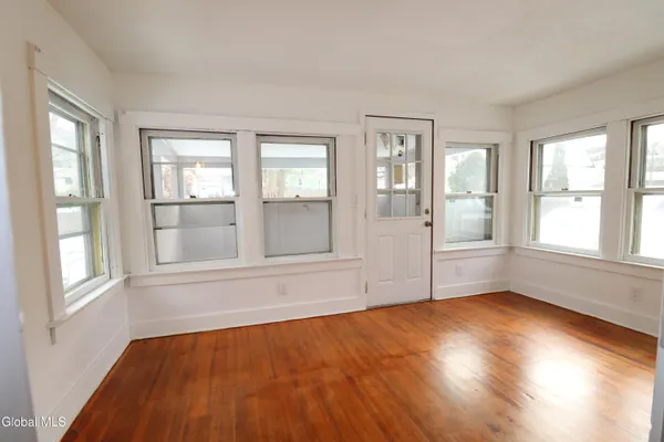 $2,800 | 442 Plymouth Avenue, Schenectady, NY 12308