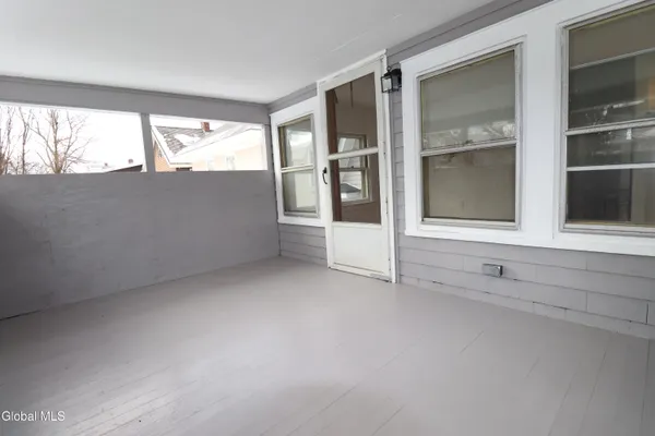 $2,800 | 442 Plymouth Avenue, Schenectady, NY 12308