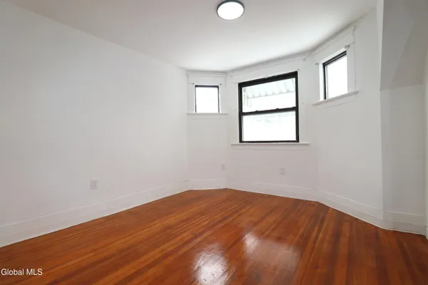 $2,800 | 442 Plymouth Avenue, Schenectady, NY 12308