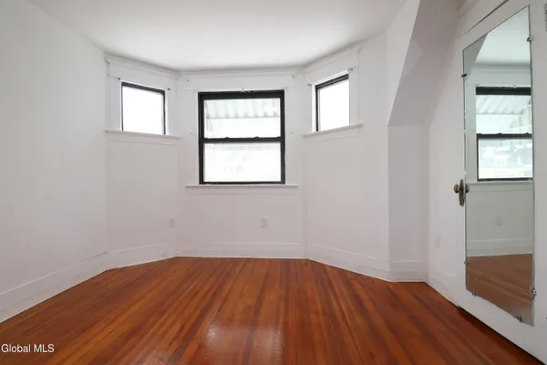 $2,800 | 442 Plymouth Avenue, Schenectady, NY 12308