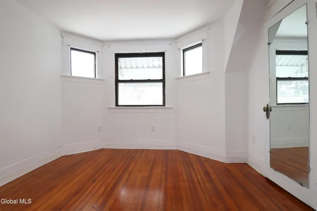 $2,800 | 442 Plymouth Avenue, Schenectady, NY 12308